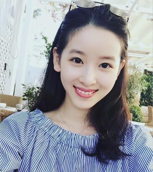 最新吃瓜爆料免费观看眼镜妹,免费观看独家揭秘！  第2张