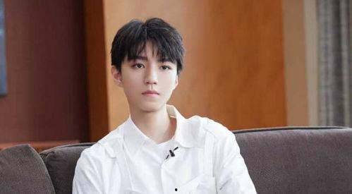 王俊凯吃瓜娱乐视频下载,揭秘明星幕后趣事  第1张